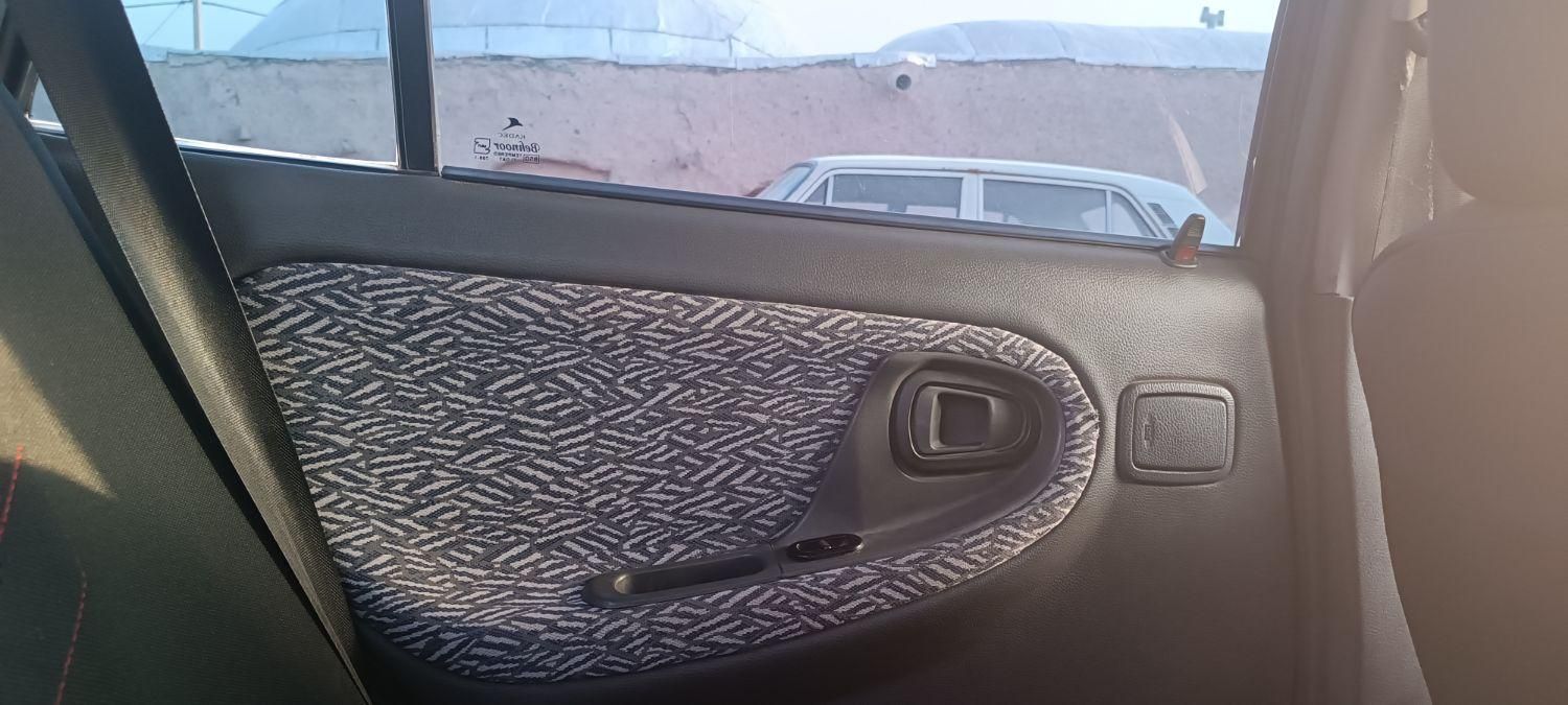دوو سیلو سدان - 1381