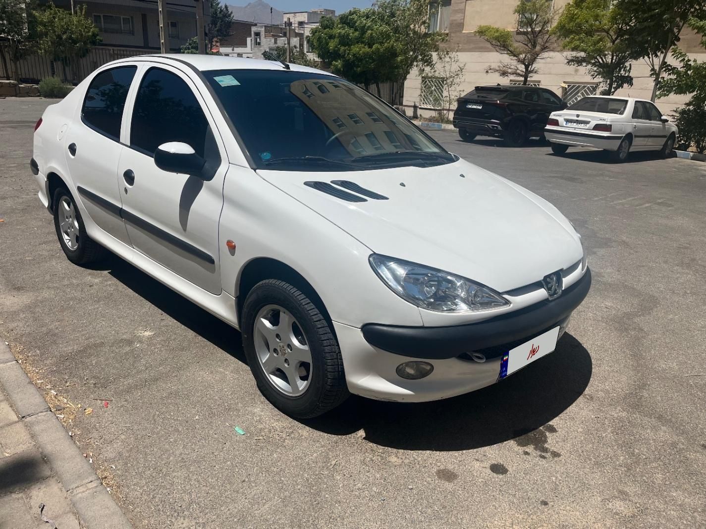 پژو ۲۰۶ صندوق دار v8 - 1393