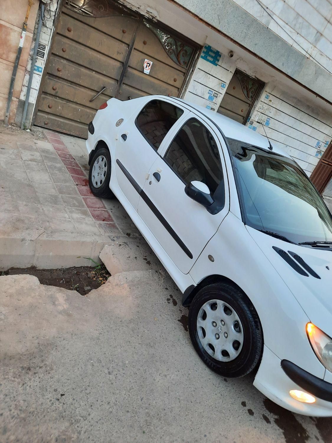 پژو ۲۰۶ صندوق دار v8 - 1389