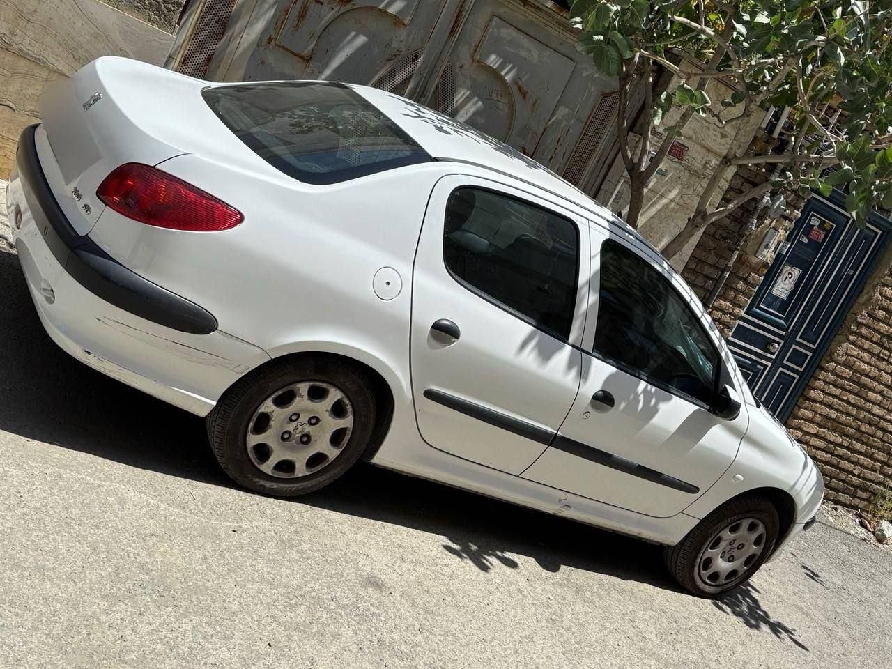 پژو ۲۰۶ صندوق دار v8 - 1397