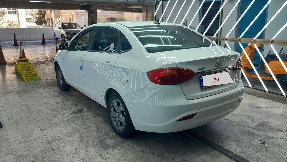 جک J4 اتوماتیک ساده - 1401