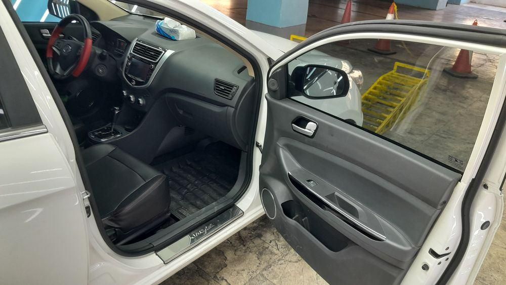 جک J4 اتوماتیک ساده - 1401