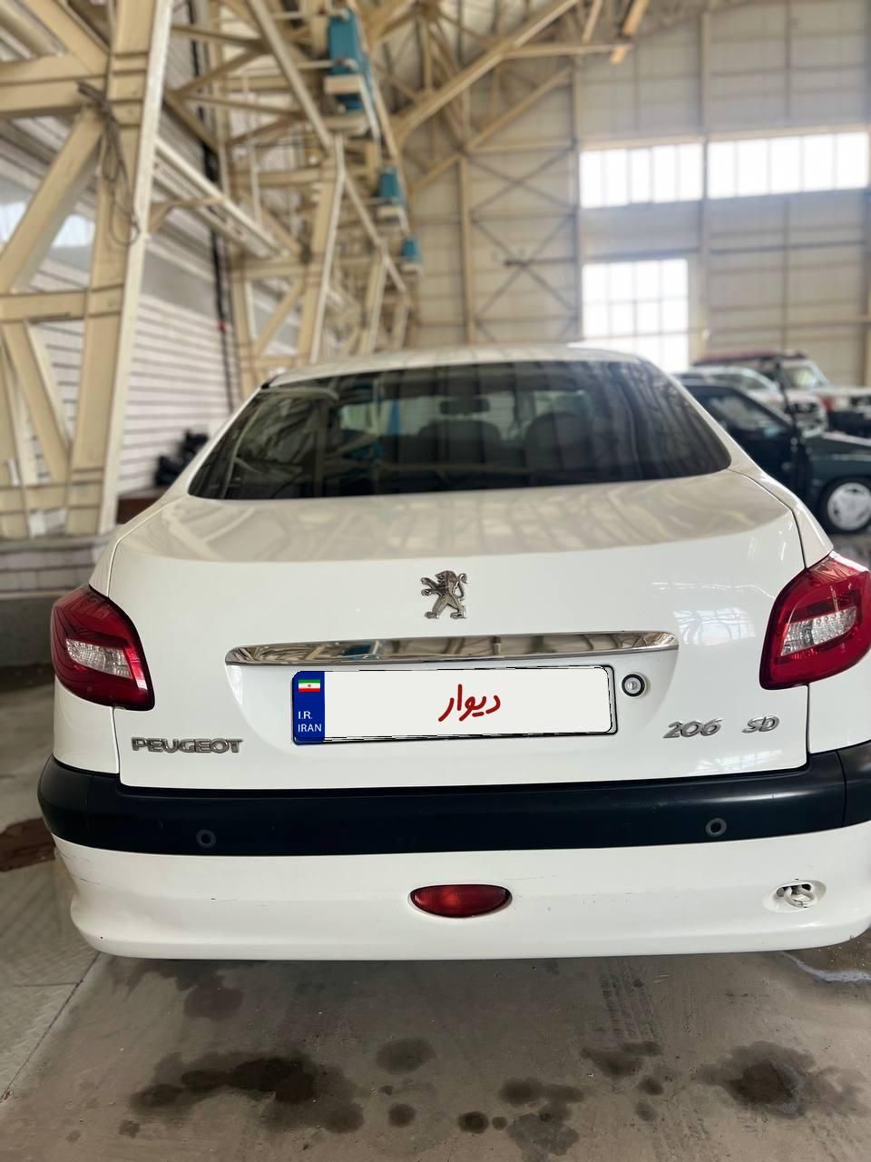 پژو ۲۰۶ صندوق دار v8 - 1396