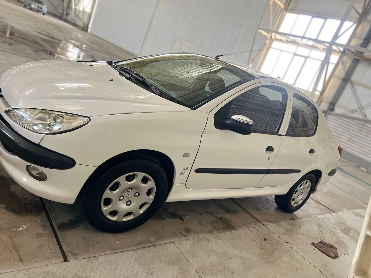 پژو ۲۰۶ صندوق دار v8 - 1396