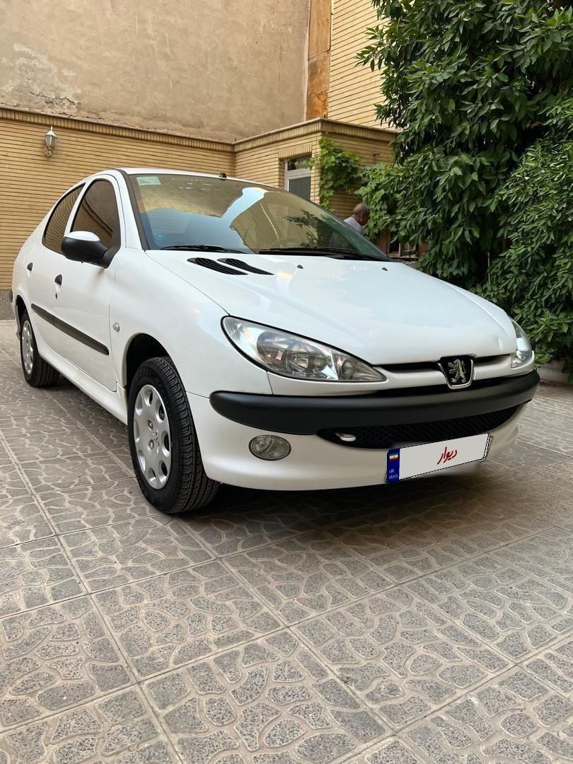 پژو ۲۰۶ صندوق دار v8 - 1399