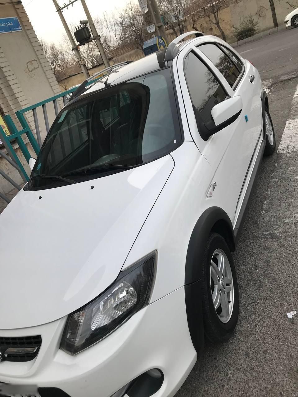 خودرو کوییک، R آگهی ann_19533498