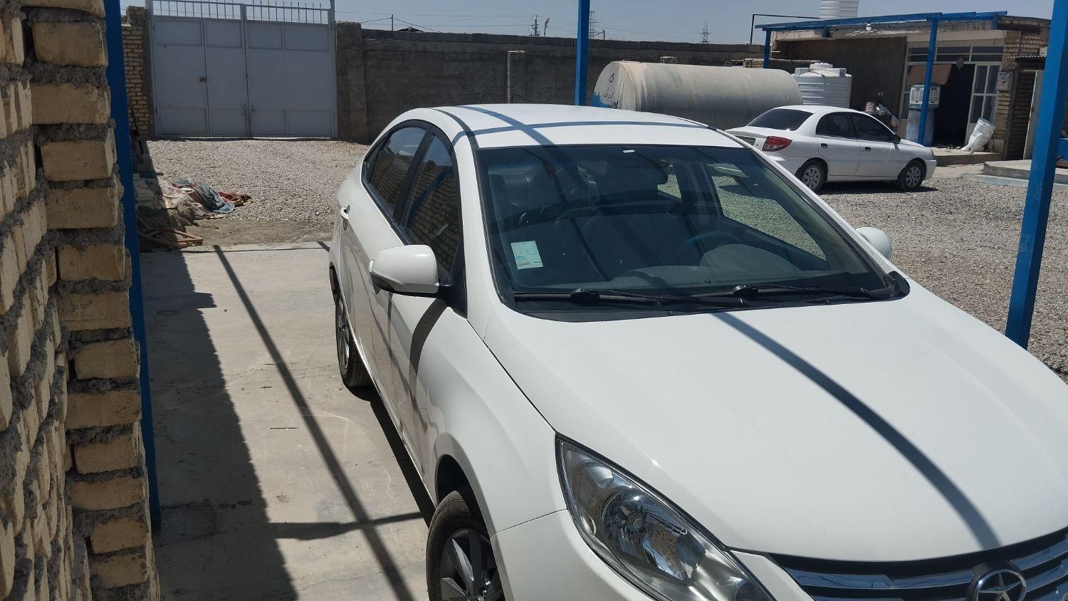 جک J4 اتوماتیک ساده - 1403