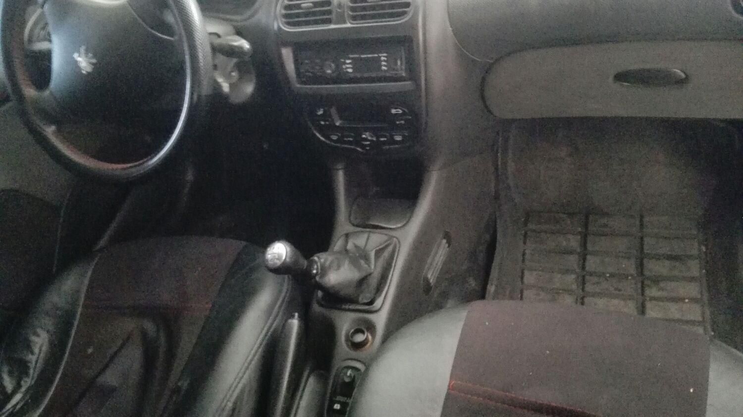 پژو ۲۰۶ صندوق دار v8 - 1394