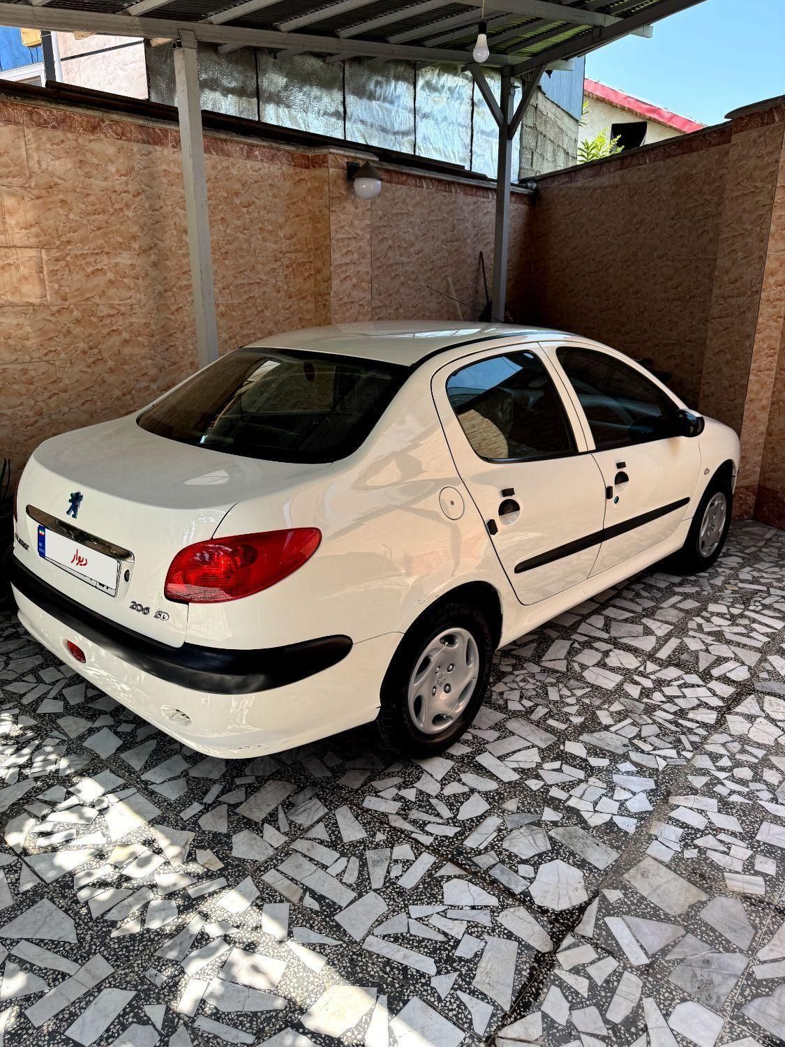پژو ۲۰۶ صندوق دار v8 - 1388