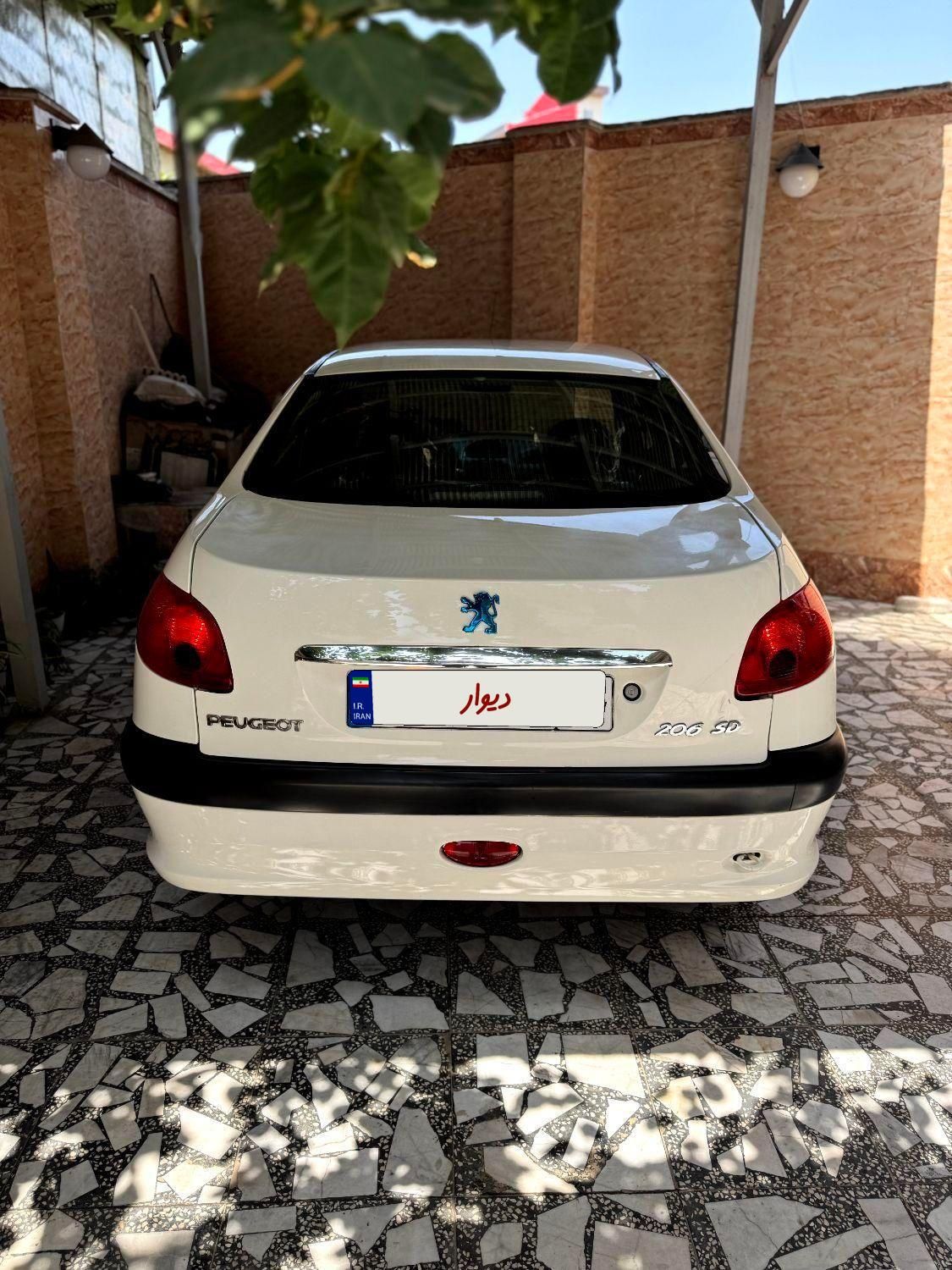 پژو ۲۰۶ صندوق دار v8 - 1388