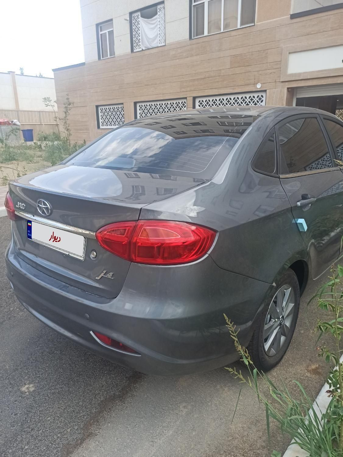 جک J4 اتوماتیک ساده - 1403