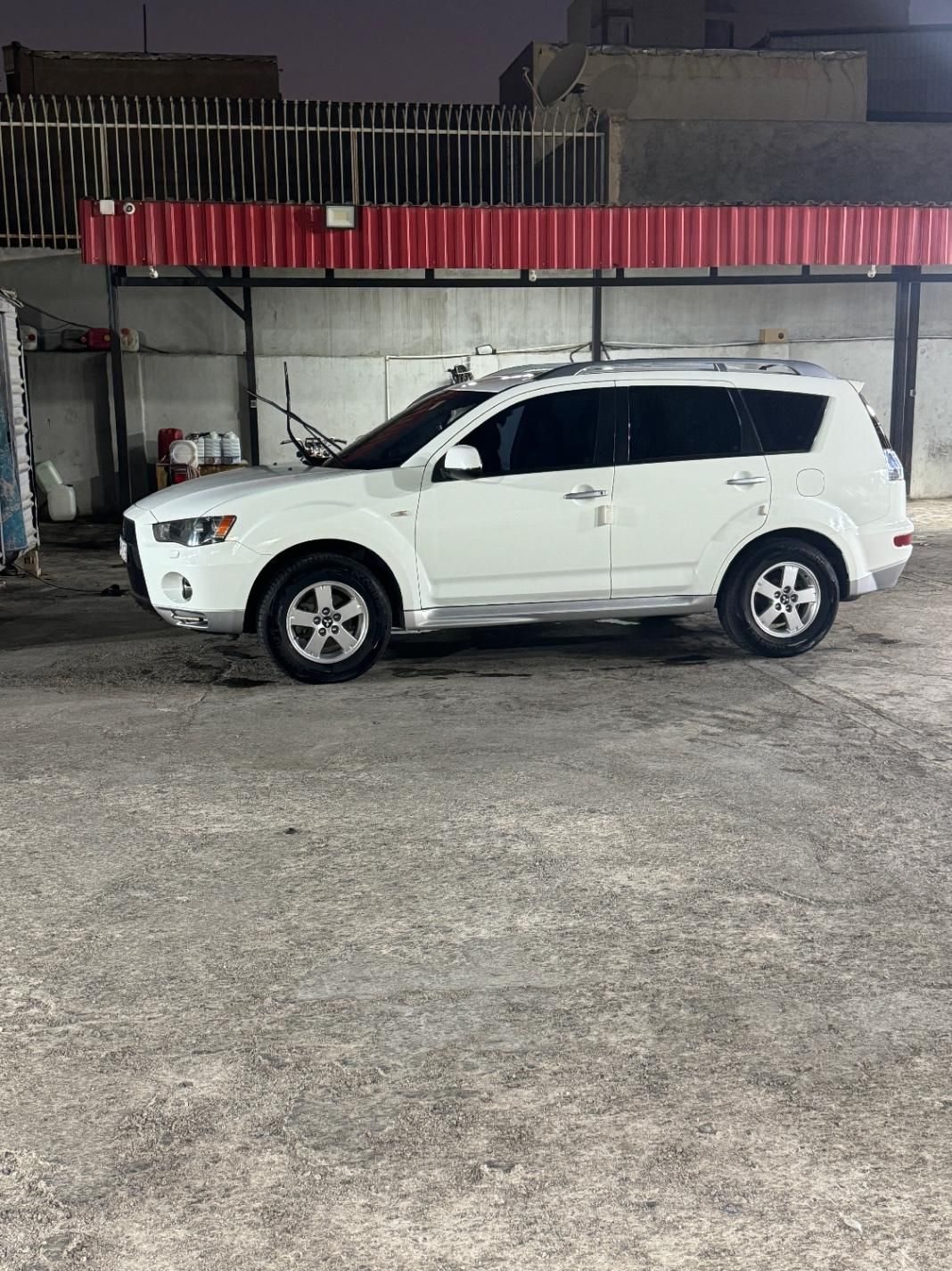 میتسوبیشی اوتلندر PHEV PHEV - 2014