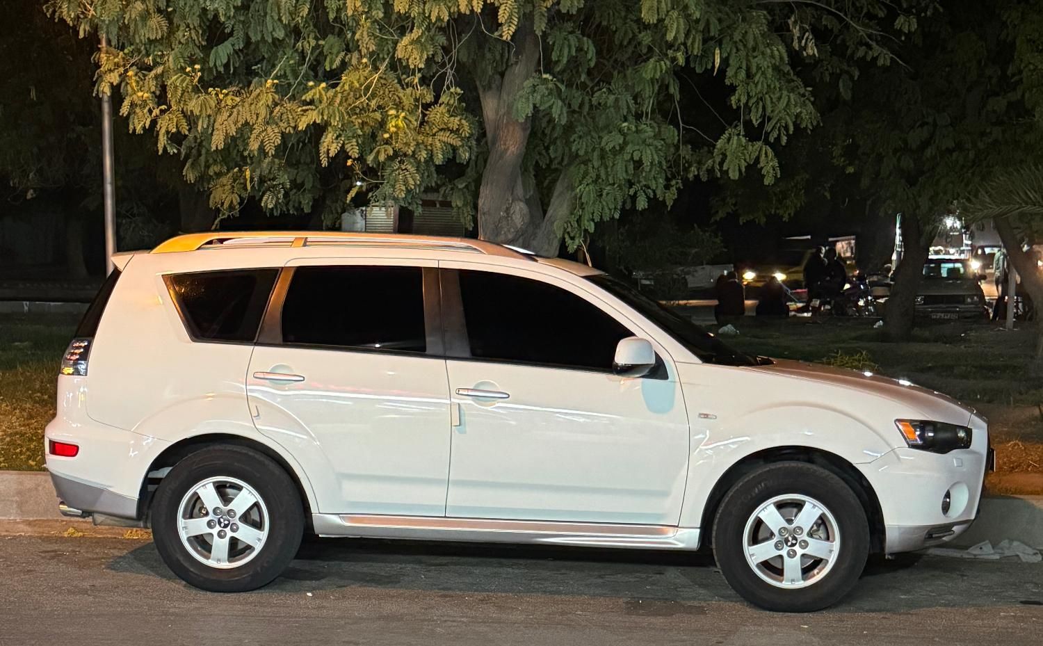 میتسوبیشی اوتلندر PHEV PHEV - 2014