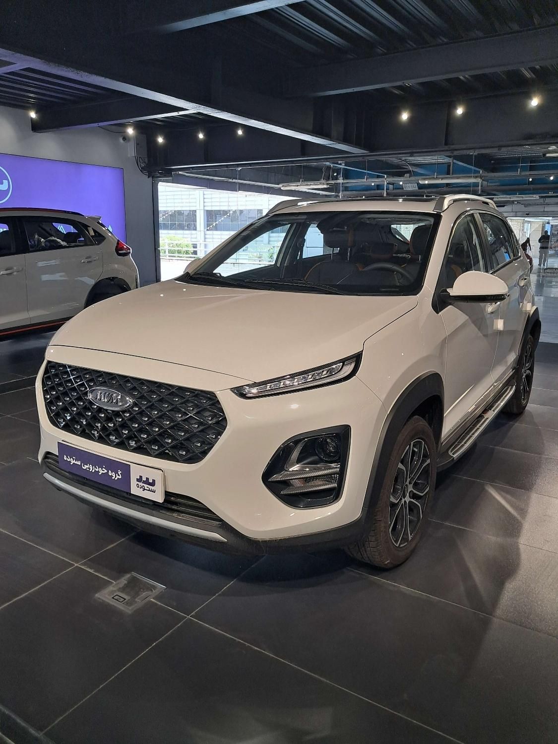 ام وی ام X22 پرو اتوماتیک اکسلنت - 1404