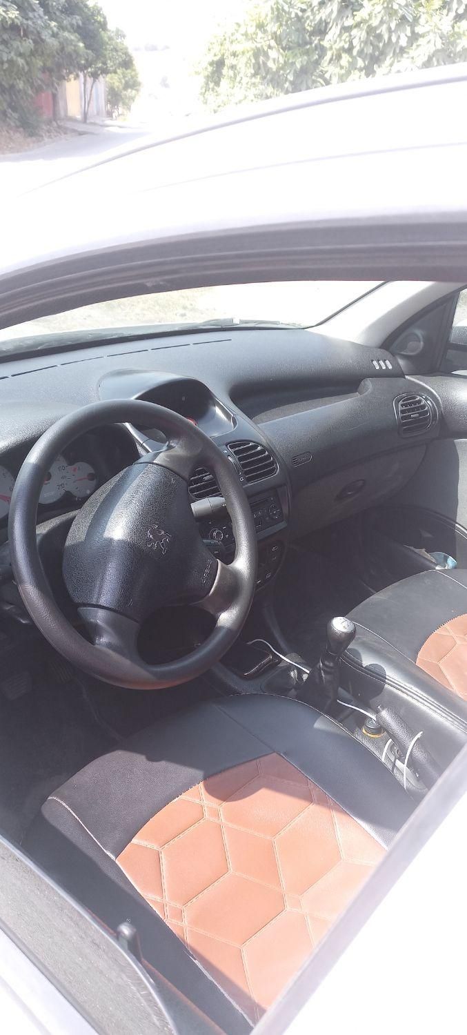 پژو ۲۰۶ صندوق دار v8 - 1397
