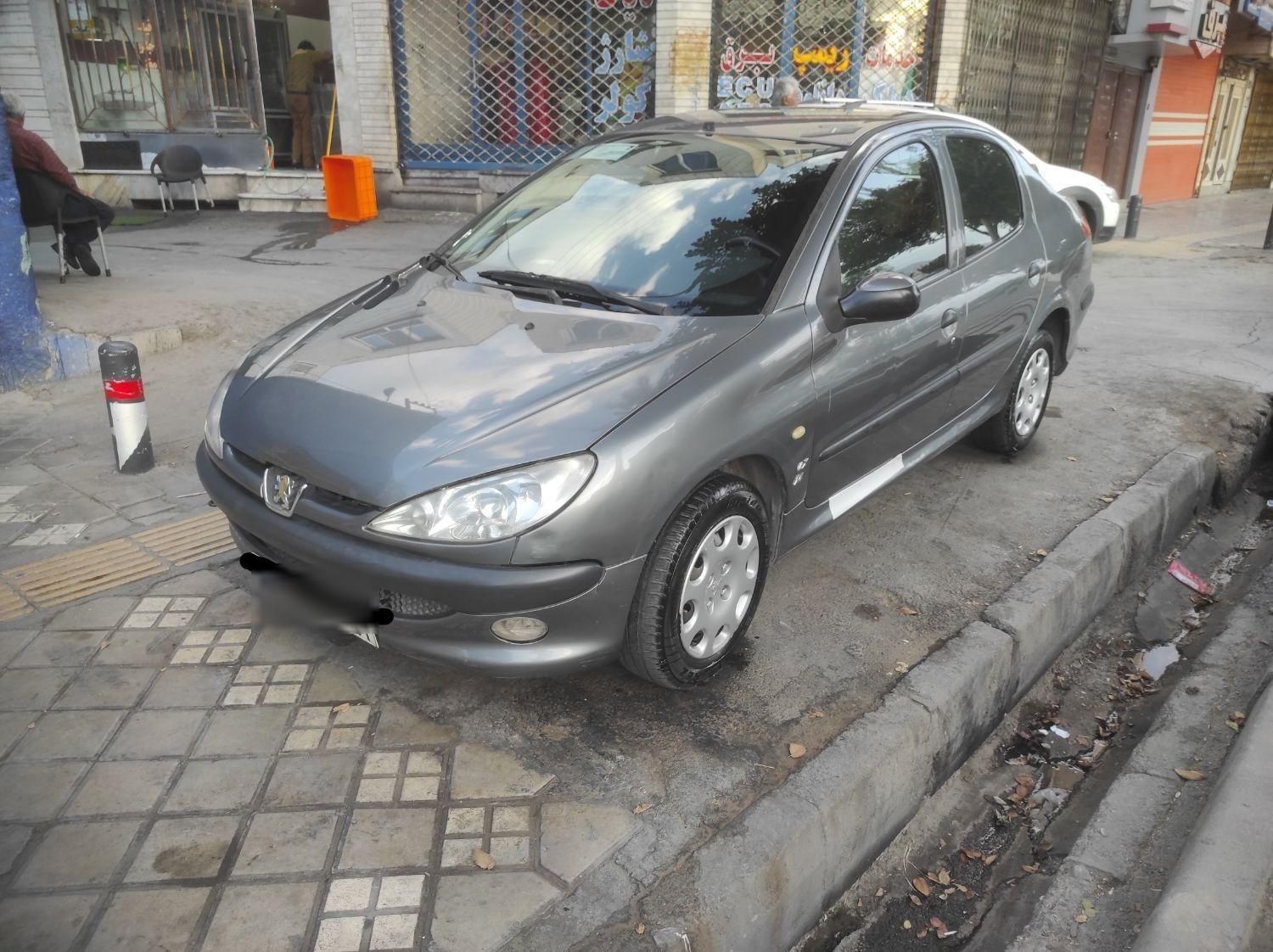 پژو ۲۰۶ صندوق دار v8 - 1392