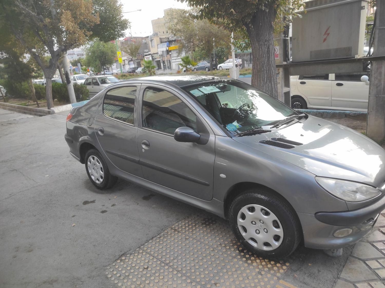 پژو ۲۰۶ صندوق دار v8 - 1392