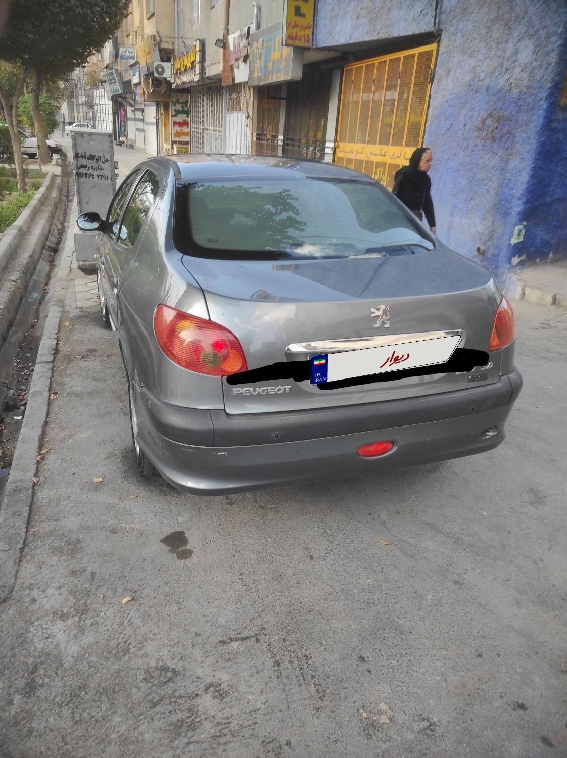 پژو ۲۰۶ صندوق دار v8 - 1392