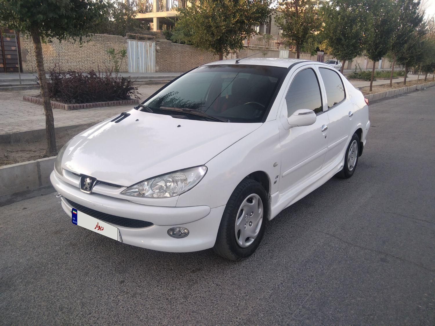 پژو ۲۰۶ صندوق دار v8 - 1396