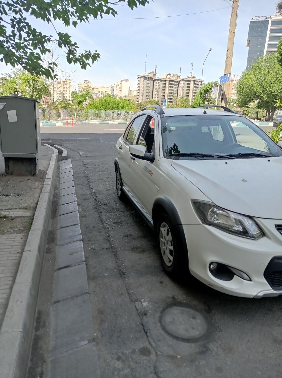 خودرو کوییک، معمولی آگهی ann_19534863