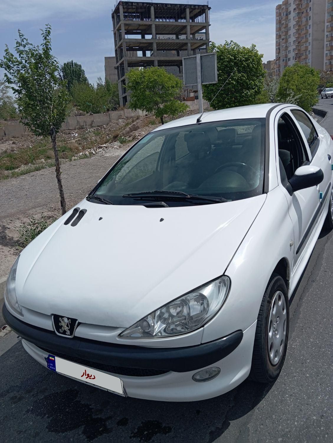 پژو ۲۰۶ صندوق دار v8 - 1396