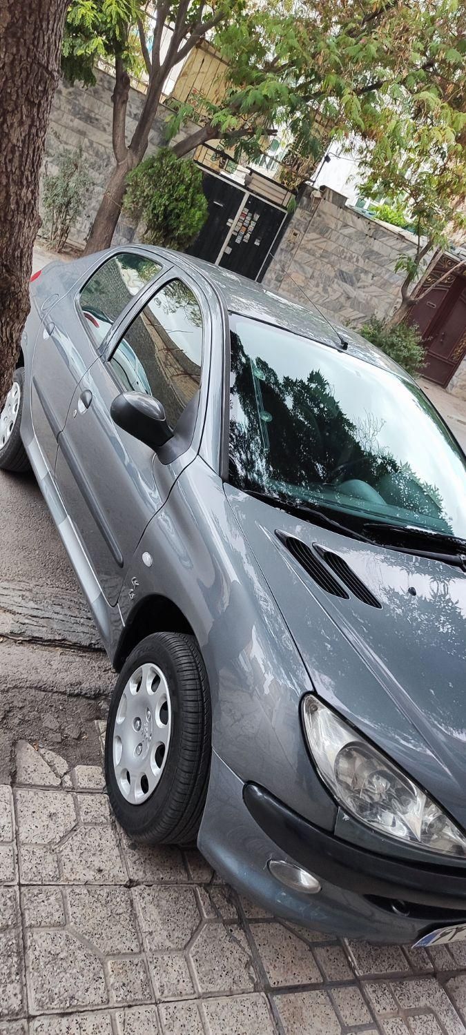 پژو ۲۰۶ صندوق دار v8 - 1390