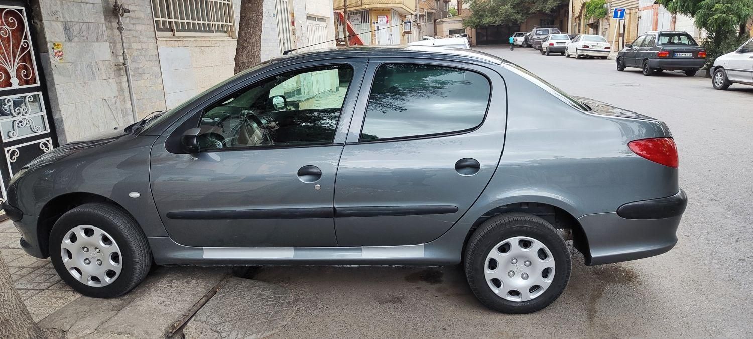 پژو ۲۰۶ صندوق دار v8 - 1390