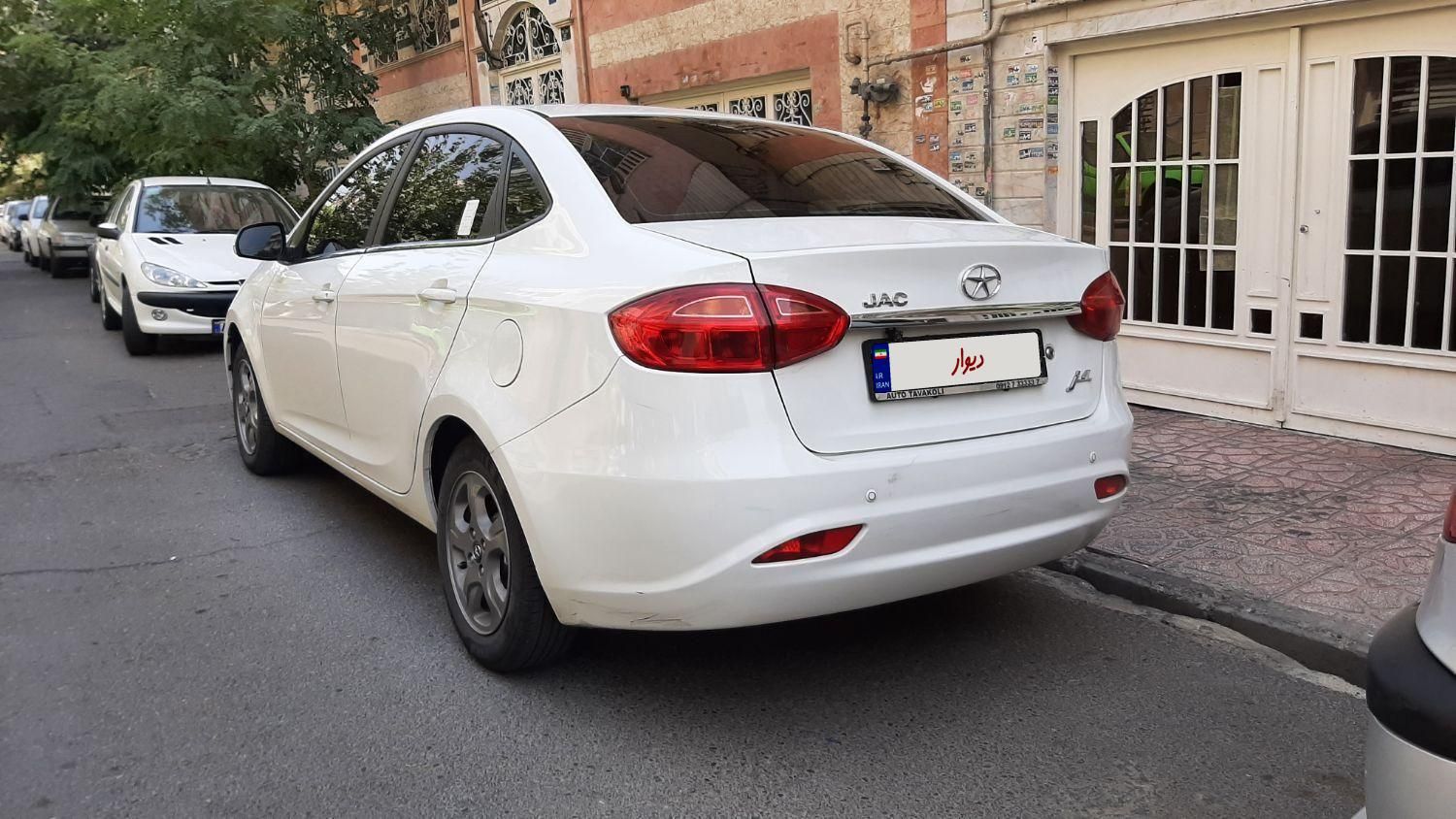 جک J4 اتوماتیک ساده - 1401