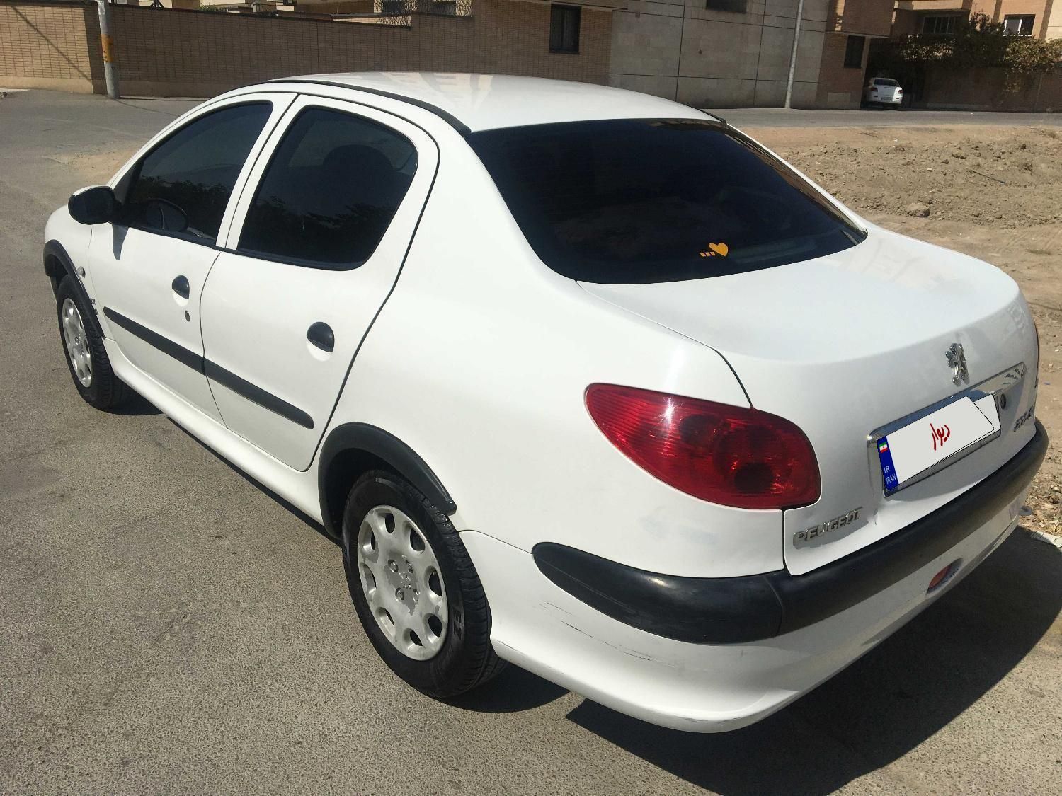 پژو ۲۰۶ صندوق دار v8 - 1391