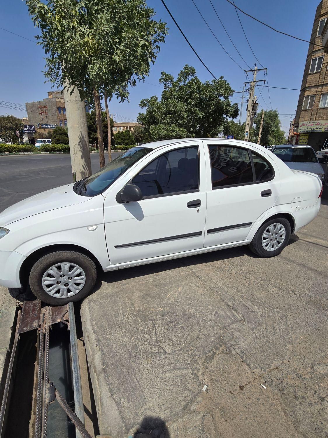 تیبا صندوق دار SX - 1401
