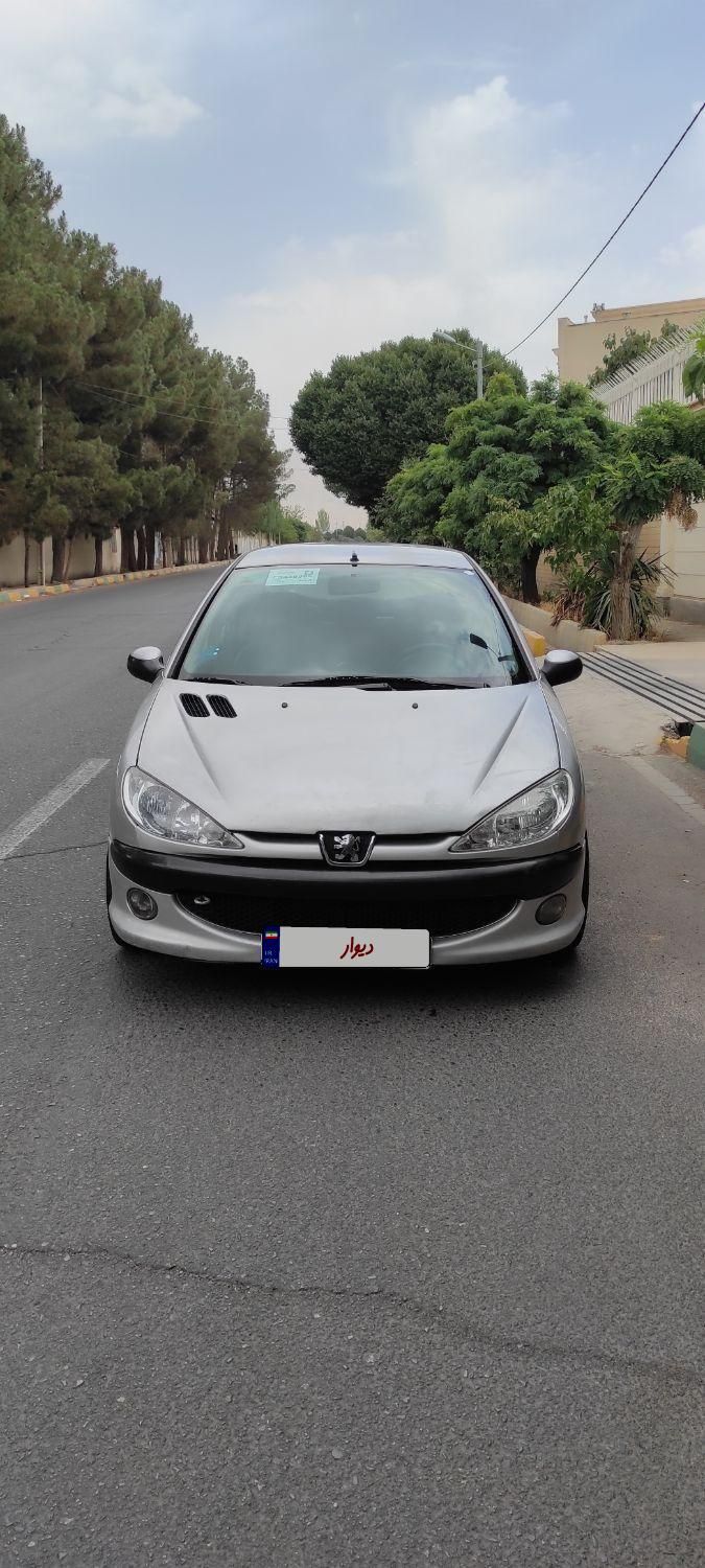 پژو ۲۰۶ صندوق دار v8 - 1385