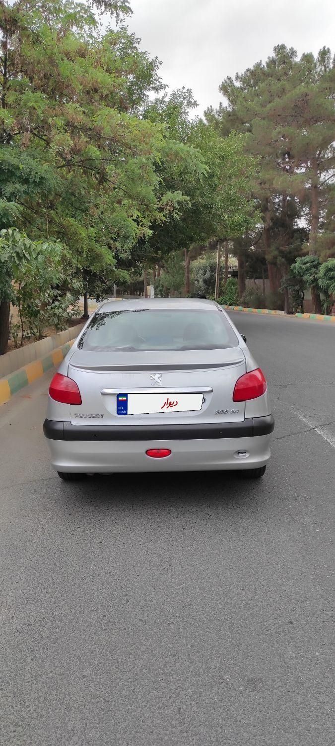 پژو ۲۰۶ صندوق دار v8 - 1385