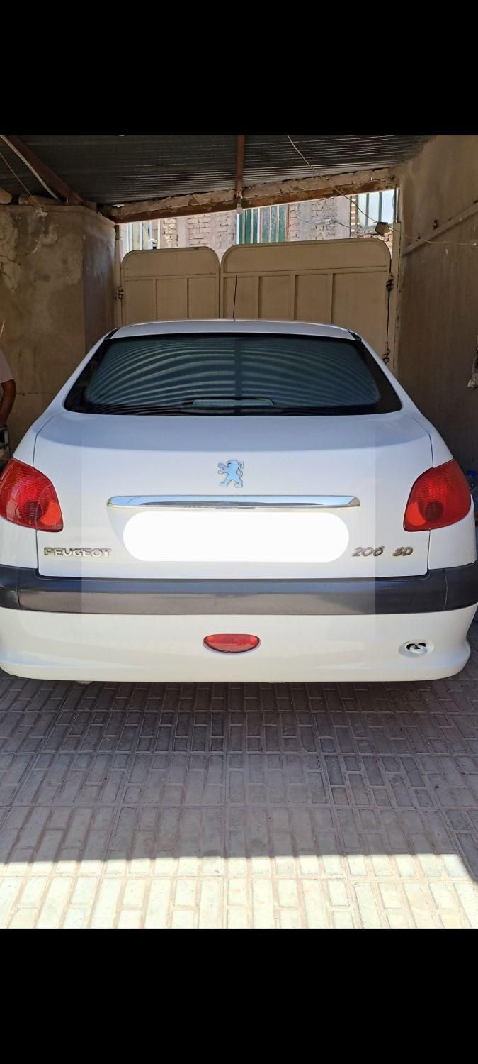 پژو ۲۰۶ صندوق دار v8 - 1391