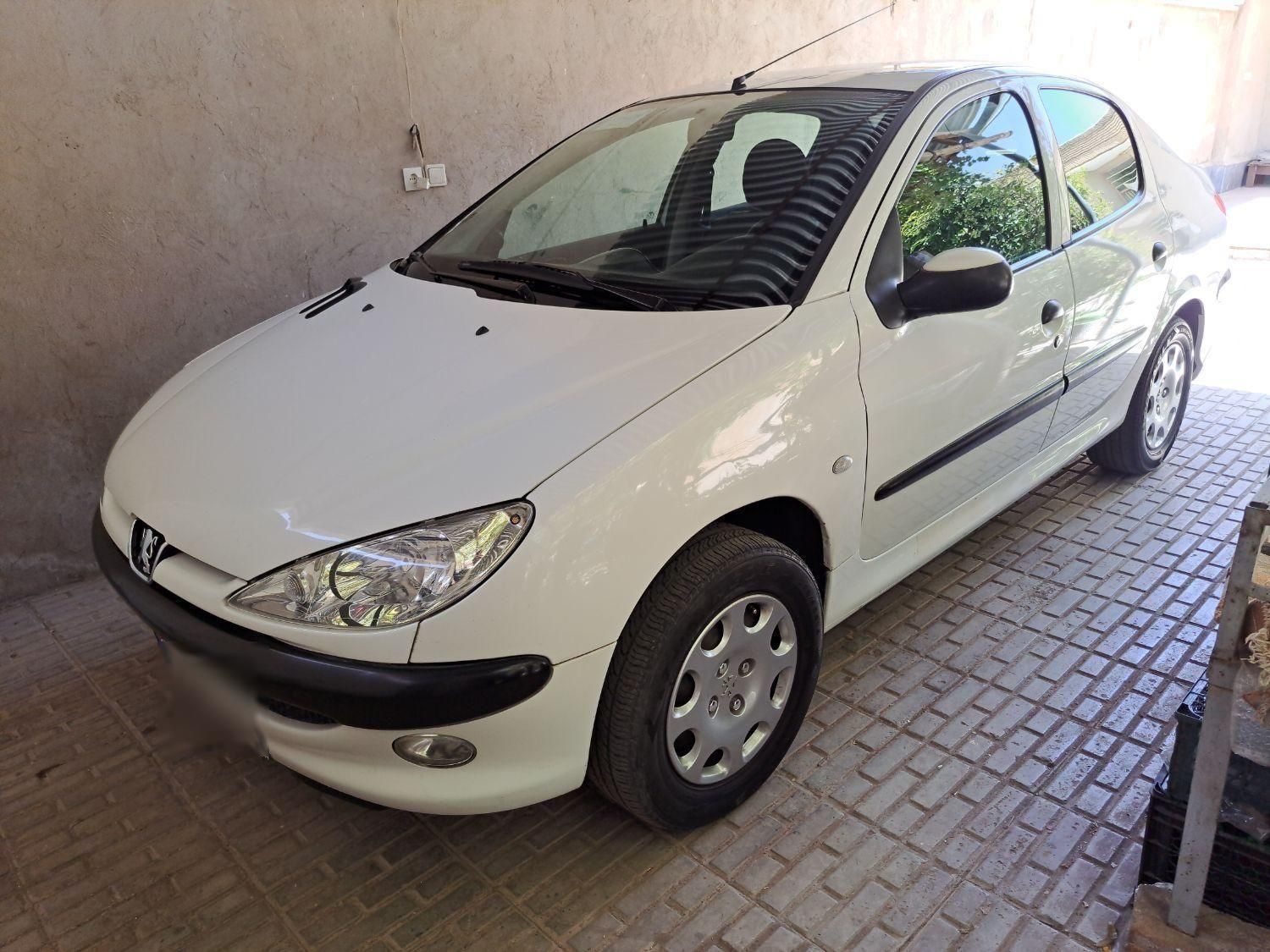 پژو ۲۰۶ صندوق دار v8 - 1391