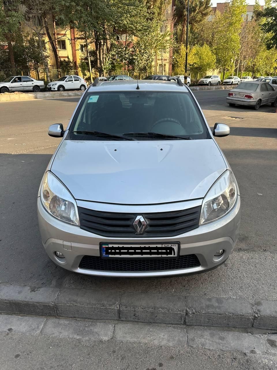 خودرو رنو، ساندرو آگهی ann_19535730