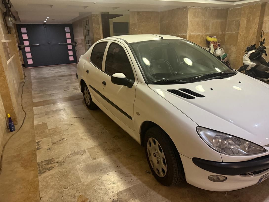 پژو ۲۰۶ صندوق دار v8 - 1395