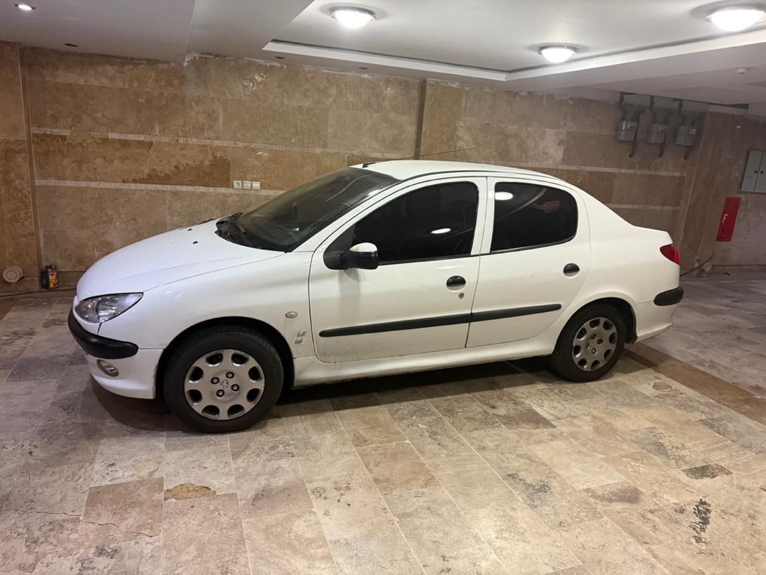 پژو ۲۰۶ صندوق دار v8 - 1395
