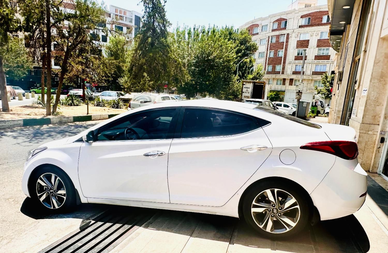 خودرو هیوندای، النترا آگهی ann_19535850