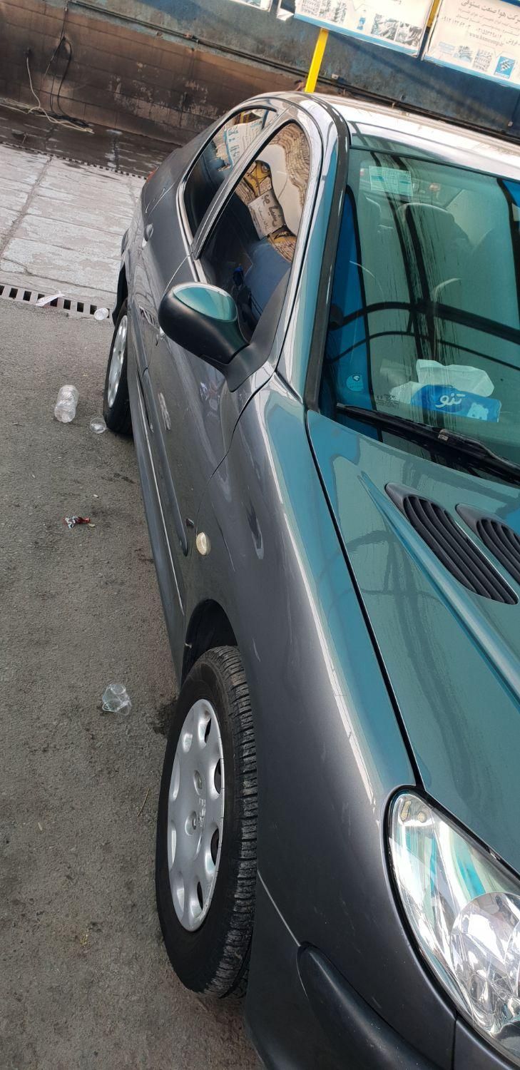 پژو ۲۰۶ صندوق دار v8 - 1393