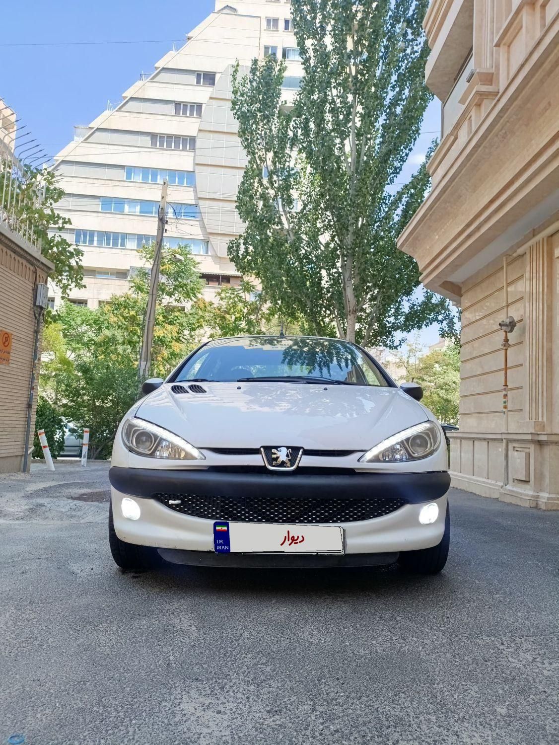 پژو ۲۰۶ صندوق دار v8 - 1395