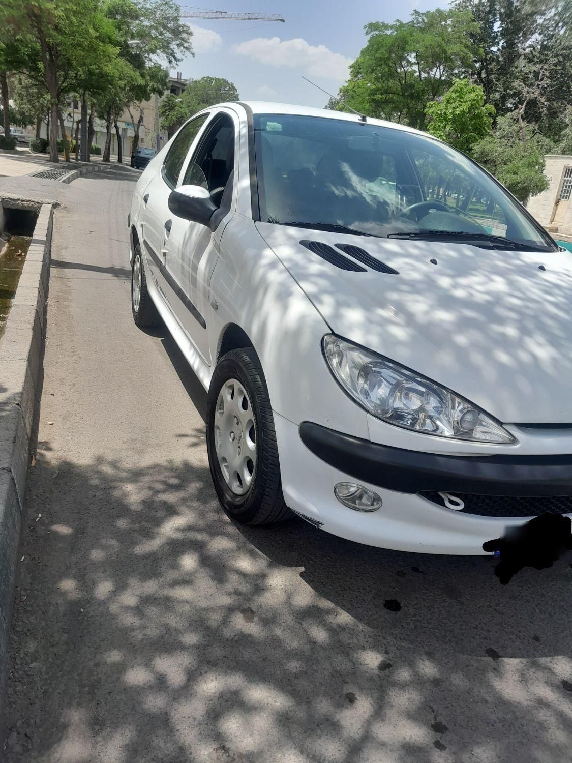 پژو ۲۰۶ صندوق دار v8 - 1393