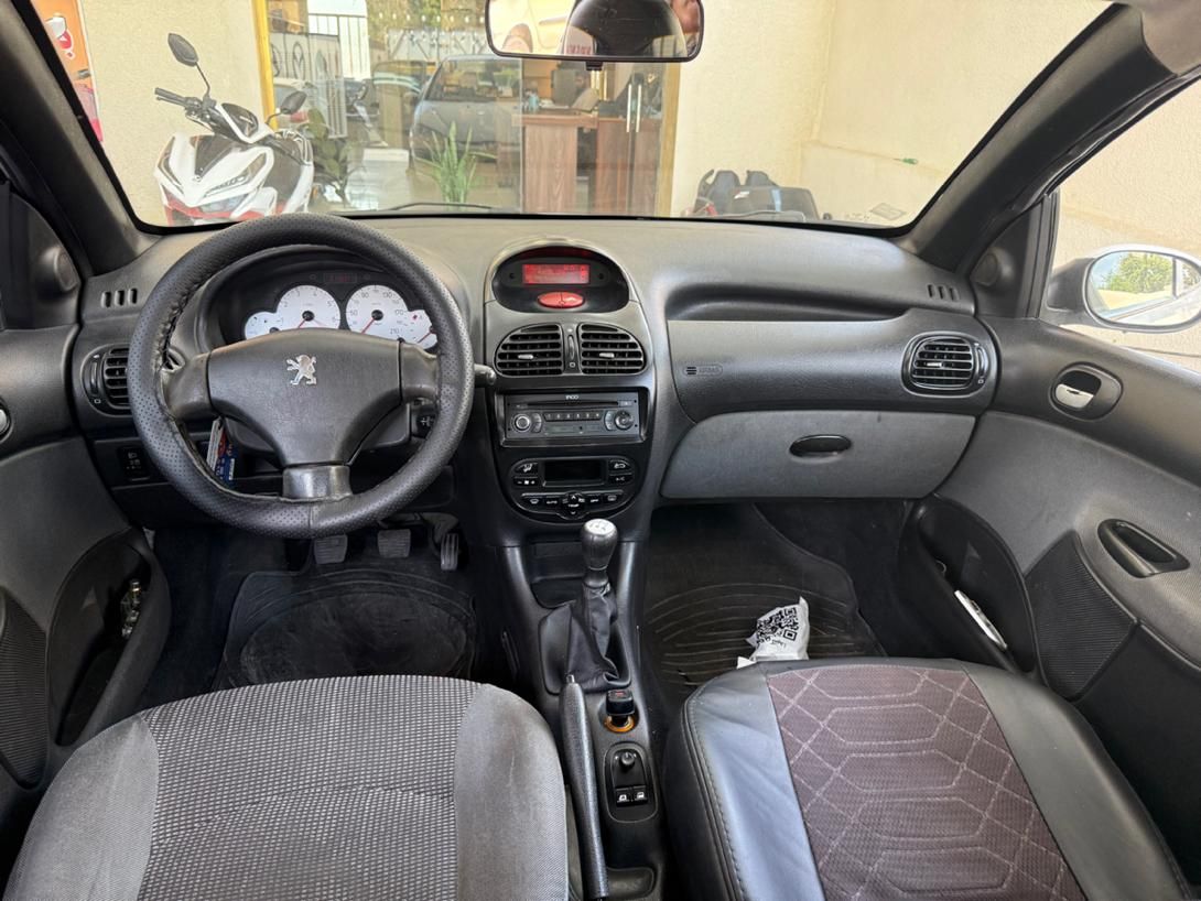 پژو ۲۰۶ صندوق دار v8 - 1395