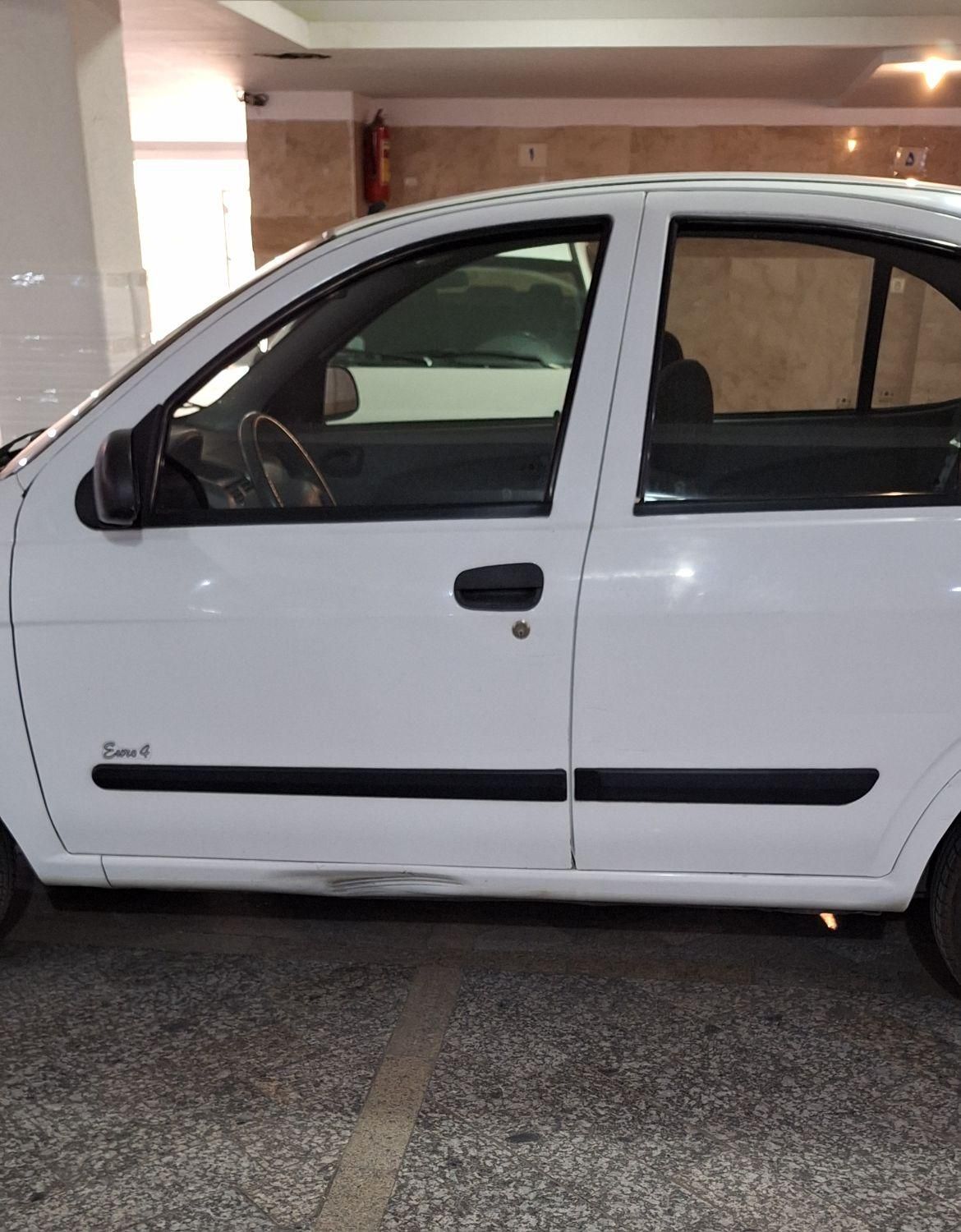تیبا صندوق دار SX - 1393