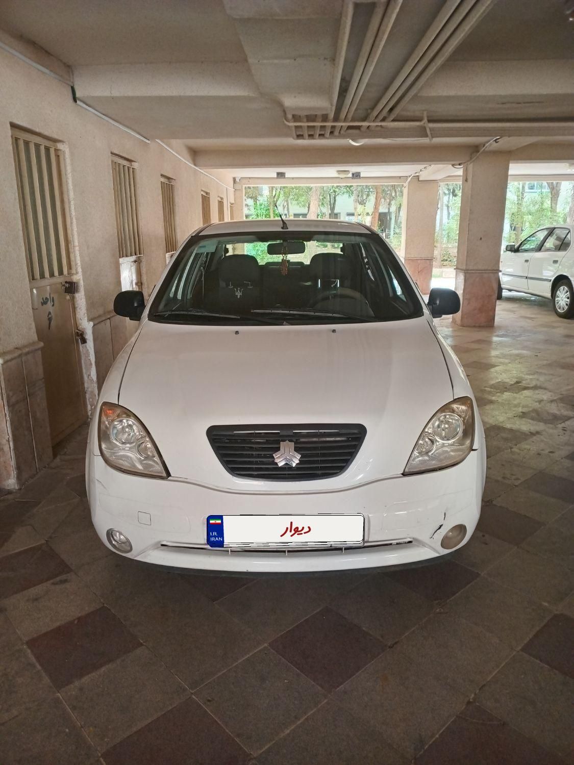 تیبا صندوق دار SX - 1396