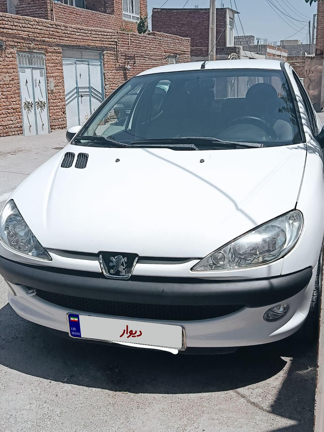 پژو ۲۰۶ صندوق دار v8 - 1397