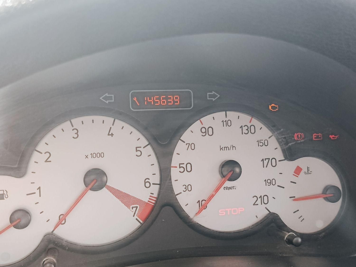 پژو ۲۰۶ صندوق دار v8 - 1397