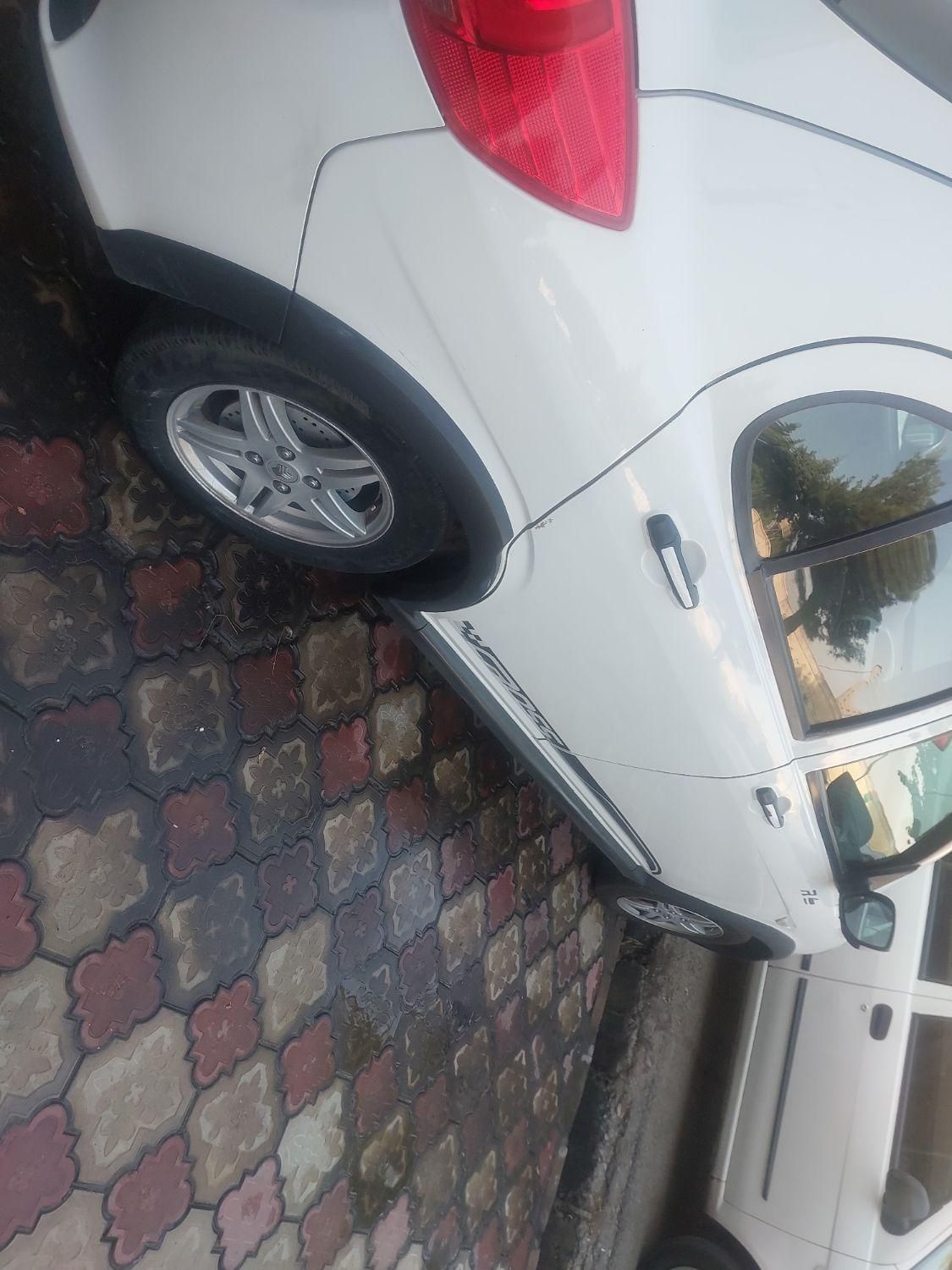 خودرو کوییک، R آگهی ann_19537079