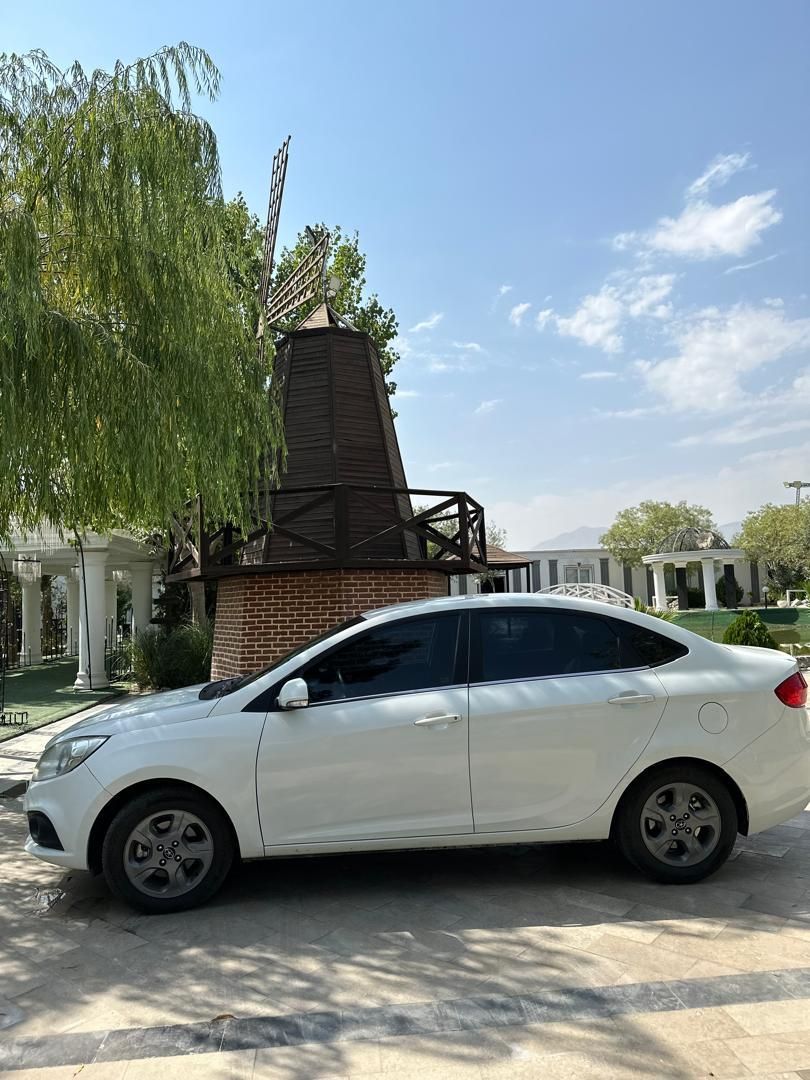 جک J4 اتوماتیک ساده - 1402