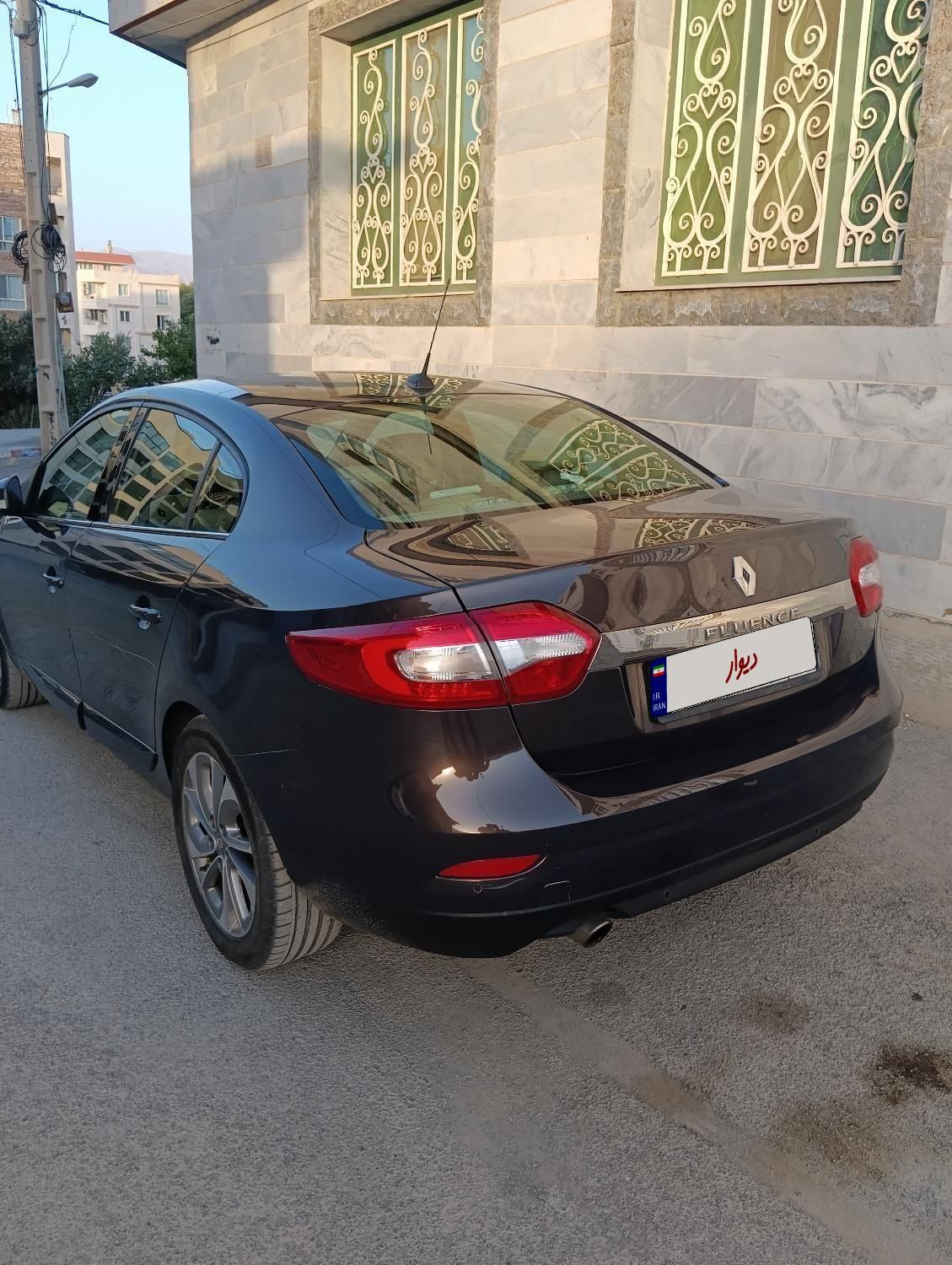 رنو فلوئنس اتوماتیک E4 - 2016
