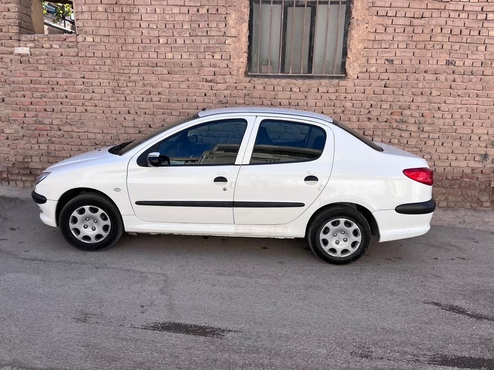پژو ۲۰۶ صندوق دار v8 - 1389